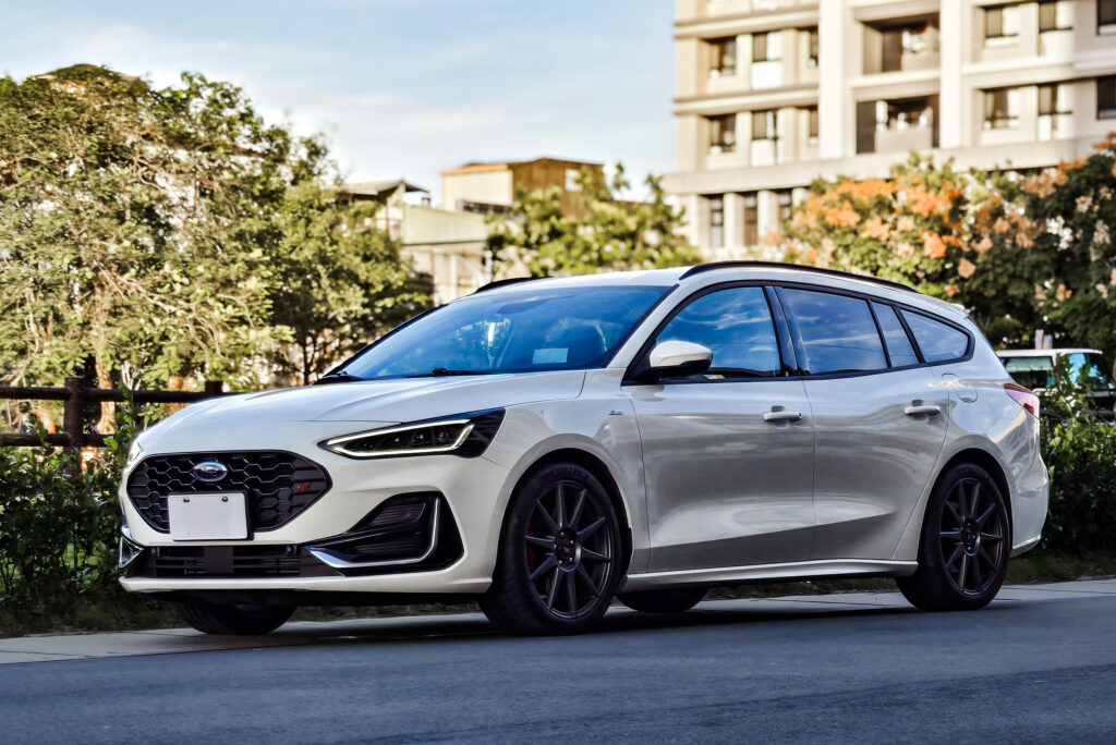 2797 外 1 - 總代理 2023 Focus Wagon ST-Line Vignale #2797 . FORD 第三方認證
